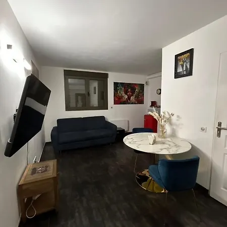 à Apartamento *
